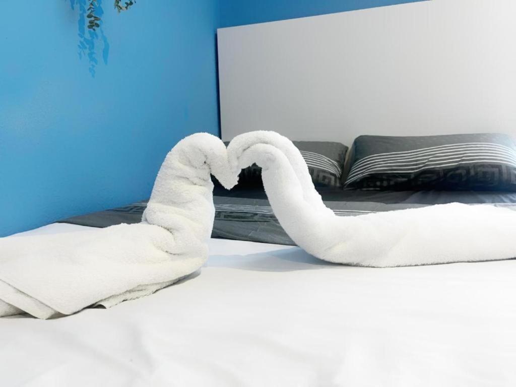 Rooms In Spacious Apartment In City Center Barcelone Extérieur photo